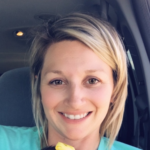 Meet your Posher, Makenzie - Picture 1 of 1